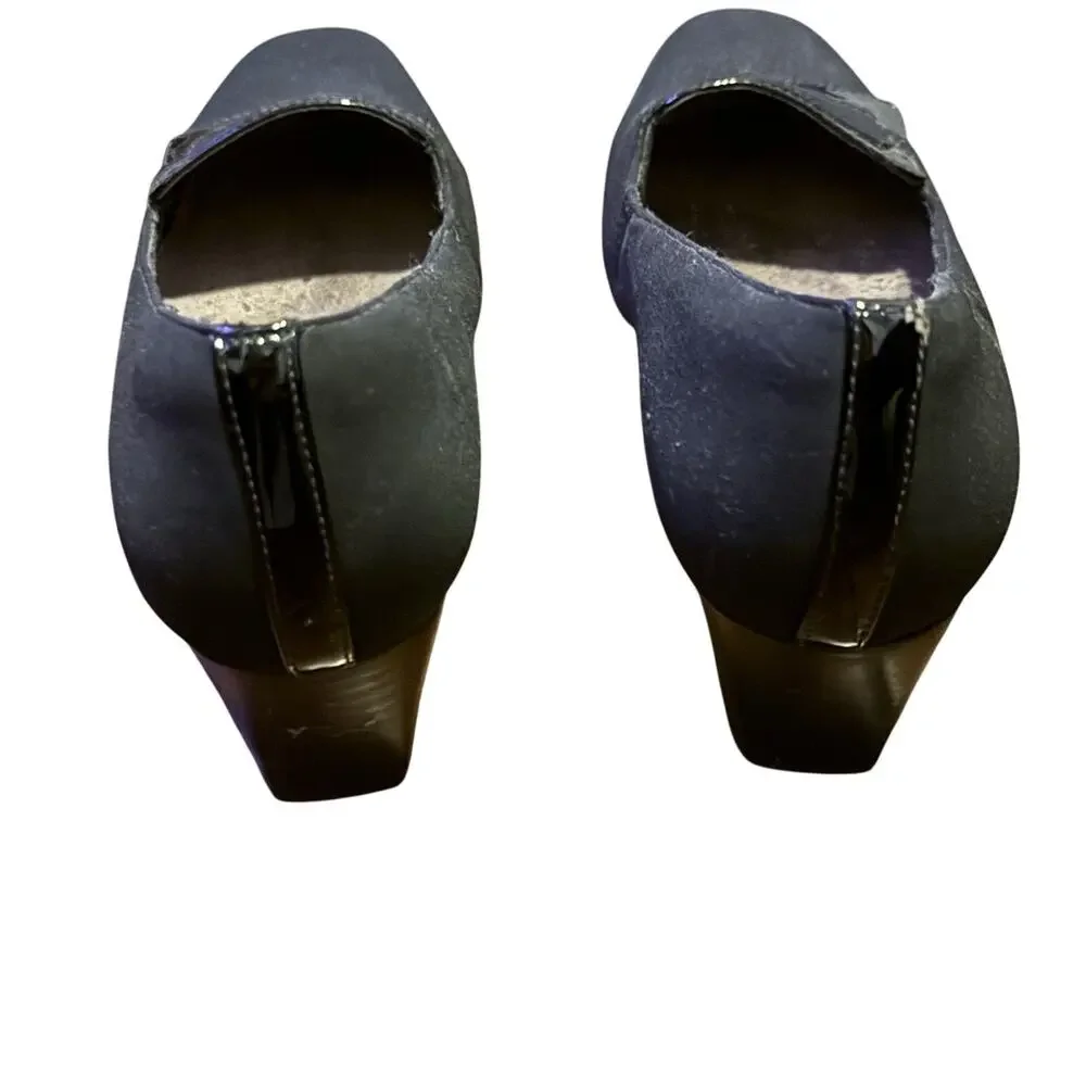 Clarks Artisan Black 8M Low Heel Slip-On Comfort Dress Shoes